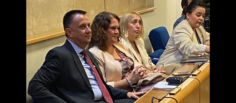Parlament 2_Naslovna.jpg